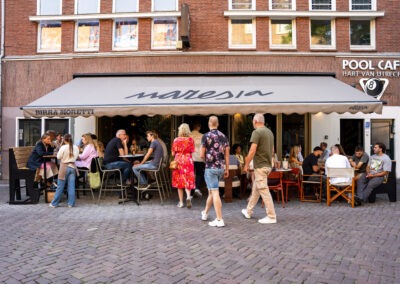 Nieuwe Garde Horeca Groep / Saar Eikelenstam.